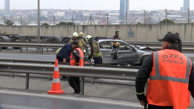 Ambarlı'da otomobil TIR'a arkadan çarptı: 3 ölü