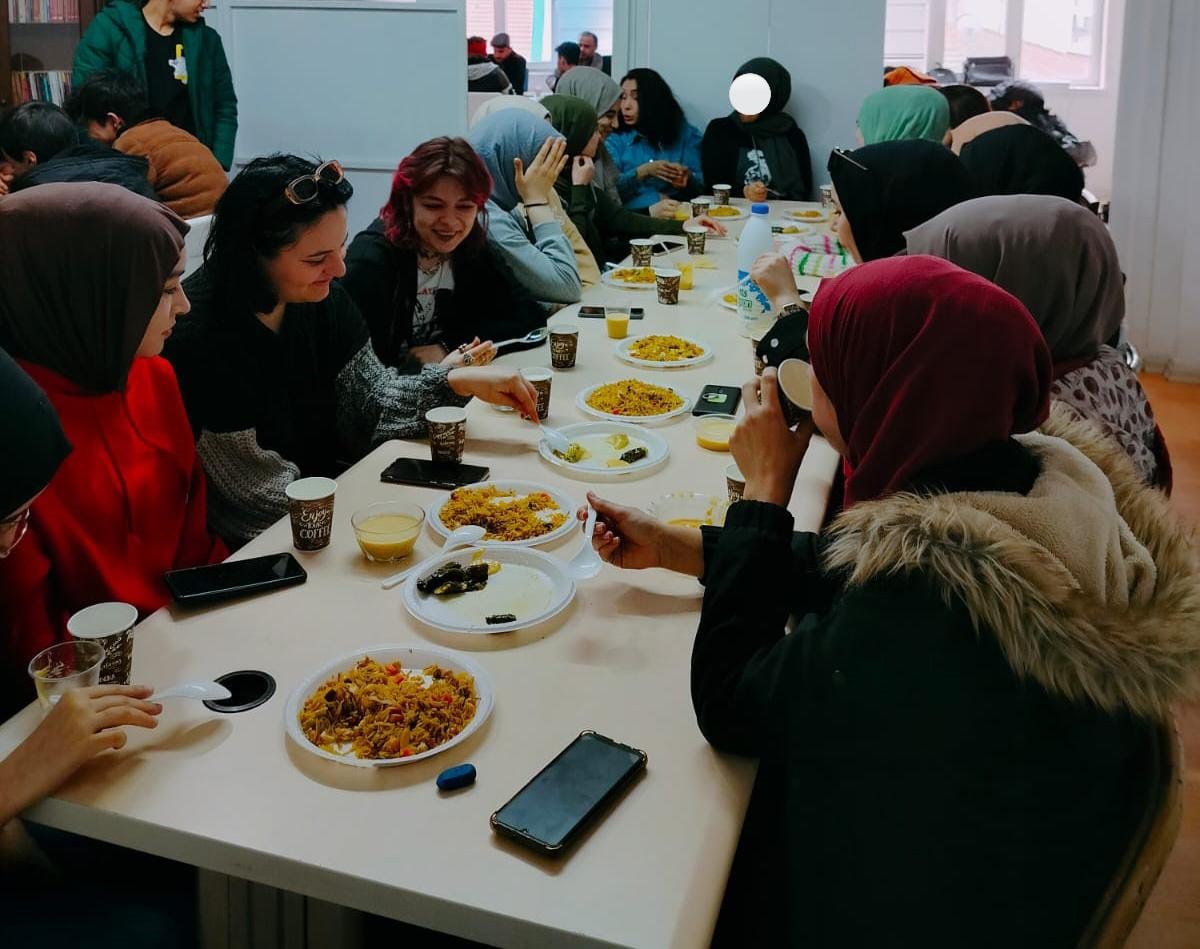 Eskişehir’de okuyan Türk Dünyası öğrencileri, Türklüğünün yöresel lezzetleri etrafında toplandı