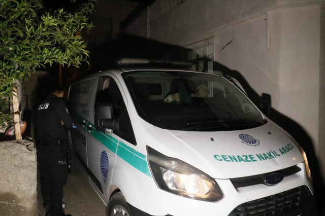 Adana'da cinnet getiren şahıs aile bireylerinin boğazını kesti: 2 ölü, 2 ağır yaralı