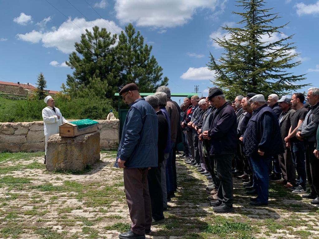 (ÖZEL) Hesna nine elektrikle sadece 6 yıl yaşayabildi