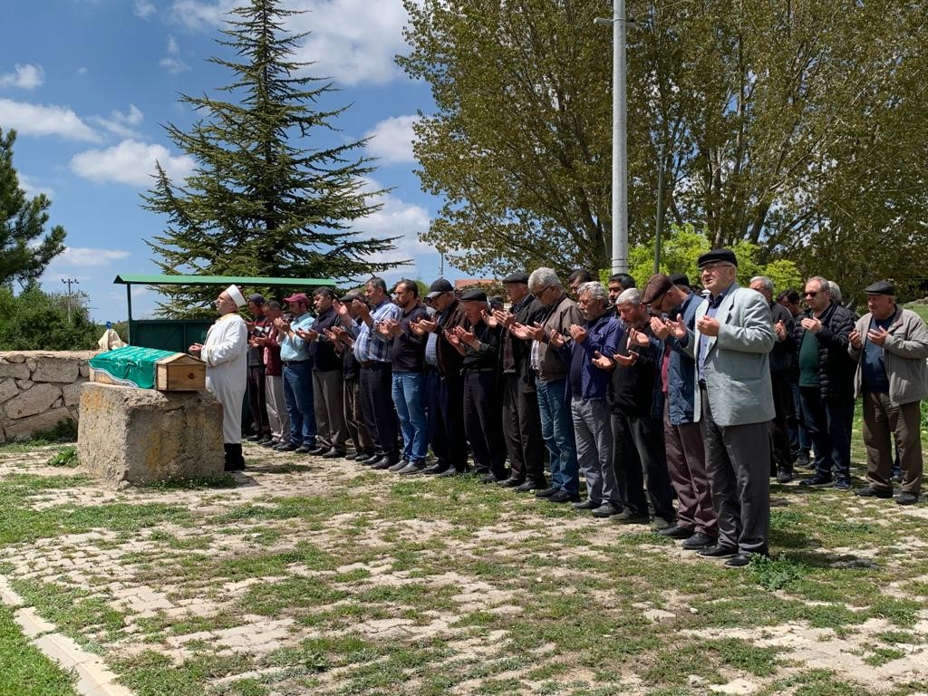 (ÖZEL) Hesna nine elektrikle sadece 6 yıl yaşayabildi