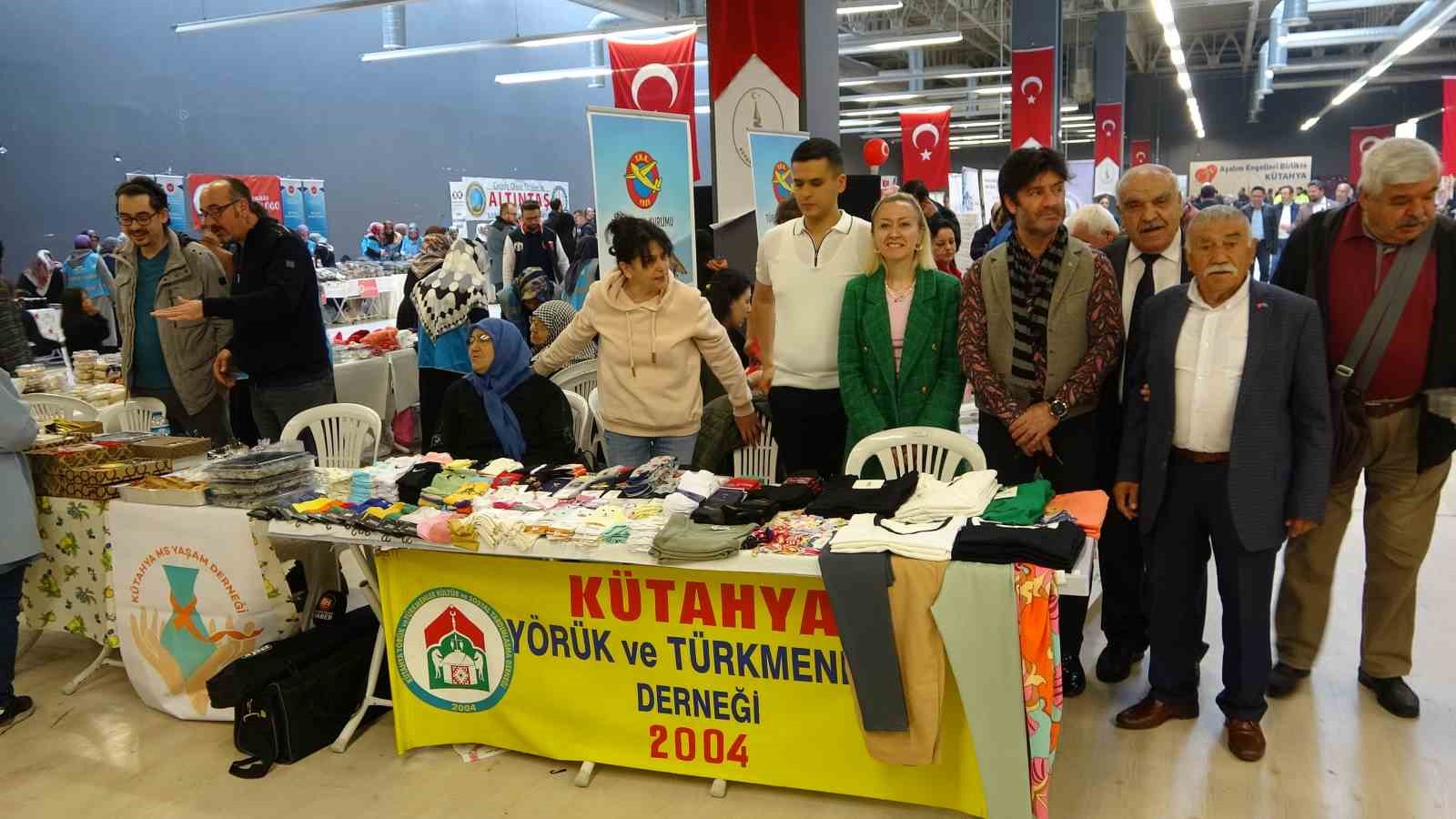 Kütahya engelli depremzedeler için seferber oldu