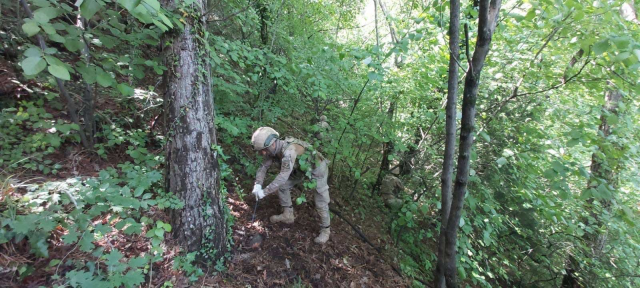 Amanos Dağları'nda PKK'nın patlayıcı malzemeleri bulundu