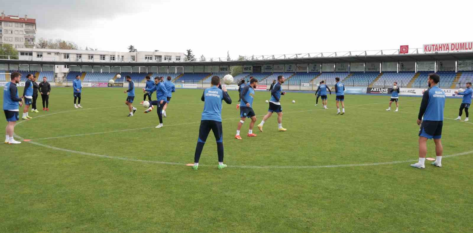 Belediye Başkanı Işık’tan Kütahyaspor antrenmanına ziyaret