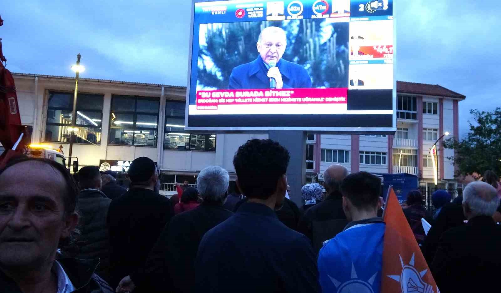 Kütahya’da Recep Tayyip Erdoğan coşkusu meydanlara sığmadı