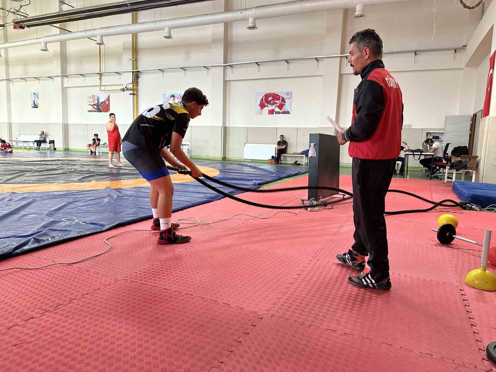 (ÖZEL) Korkuyu hocalarının desteği ile yendi