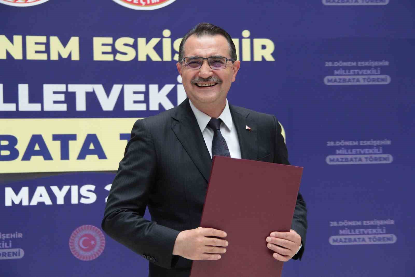 AK Parti Eskişehir milletvekilleri mazbatalarını aldı