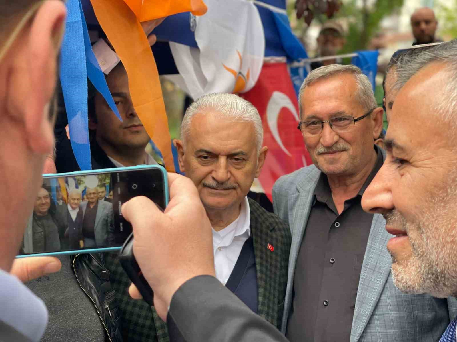 AK Parti Genel Başkanvekili Binali Yıldırım Bilecik’te TOGG standına uğradı