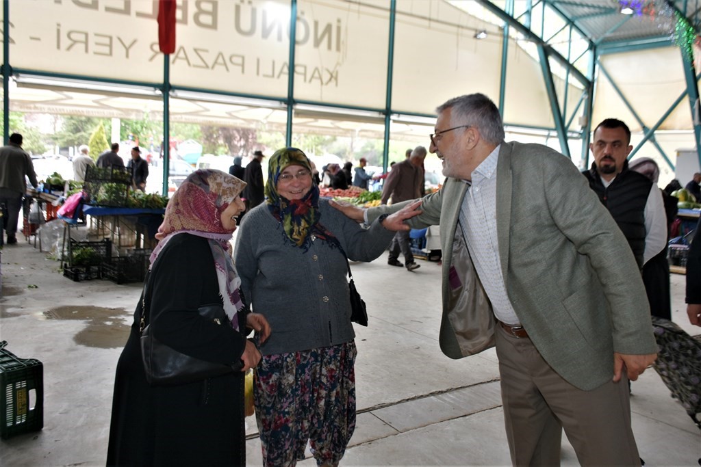 Başkan Bozkurt’tan pazar ziyareti