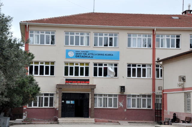 Bursa'da kızının saçı kesildi diye okulu basan veli, müdür yardımcısını silahla vurdu
