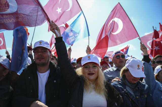 1 milyon 700 bin kişi katıldı! İşte fotoğraflarla AK Parti'nin Büyük İstanbul Mitingi