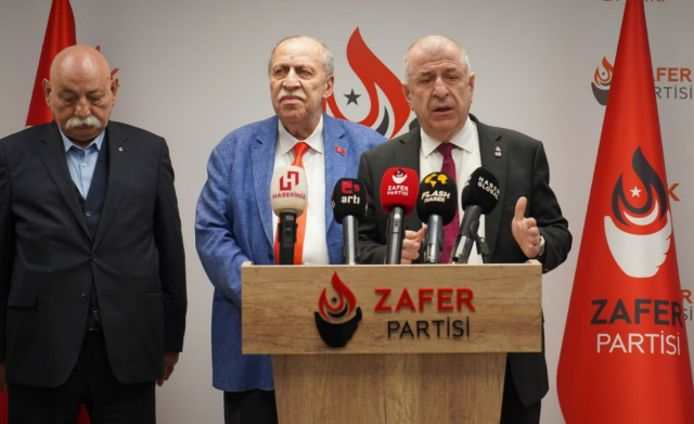 Ümit Özdağ'ı ziyaret eden Milliyetçiler Dayanışma Platformu, Kılıçdaroğlu'na desteğini açıkladı