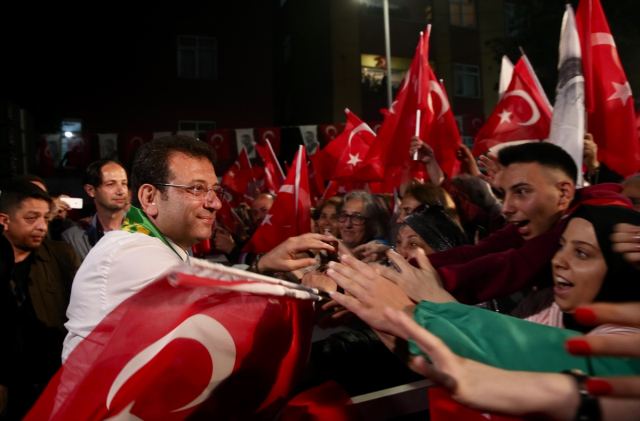 Seçim yenilgisi CHP'de kurultay tartışmalarının fitilini ateşledi! Genel Başkanlık koltuğu için İmamoğlu'nun adı öne çıkıyor