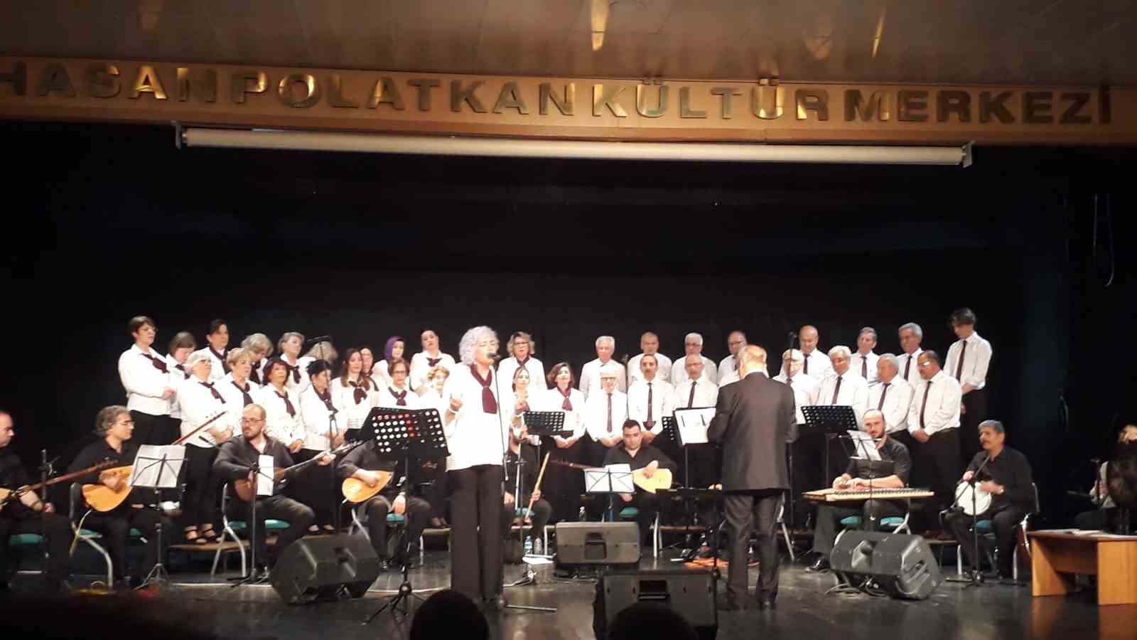 Eskişehir’de ‘Sazımızdan, sesimizden gönlünüze türküler’ konseri yoğun ilgi gördü