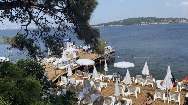 İstanbul'da plaj ücretleri tatil bölgelerini aratmıyor! Kişi başı 600 lirayı gözden çıkartmak gerek