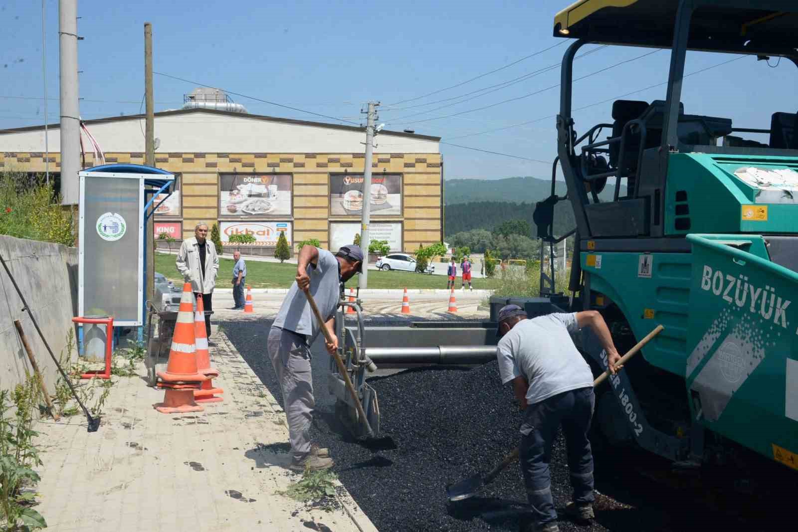 Başkan Bakkalcıoğlu “asfalt çalışmalarını ihtiyaç görülen her yerde gece gündüz sürdüreceğiz”