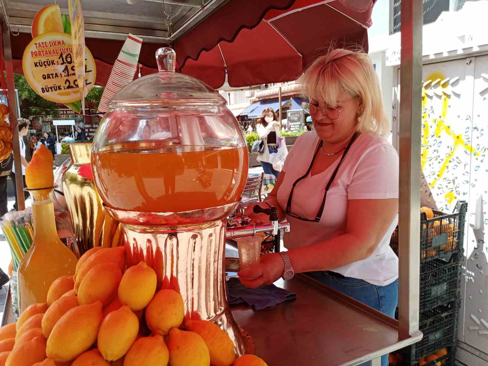 Yaz mevsiminin yaklaşmasıyla limonatacıların işleri açıldı