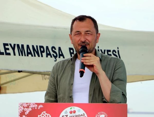 Melek Mosso konseri sonrası eleştirilen Süleymanpaşa Belediye Başkanı görevinden istifa etti! Helallik isteyip özür diledi