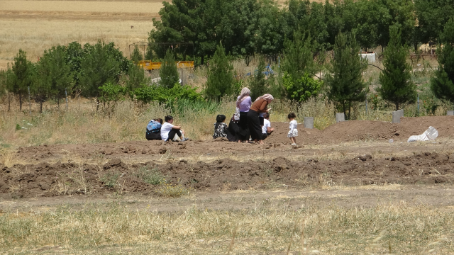 Arazi kavgasında hayatını kaybeden 9 kişi toprağa verildi