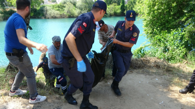 Manavgat Irmağı'nda sürüklenen kadın cesedi bulundu