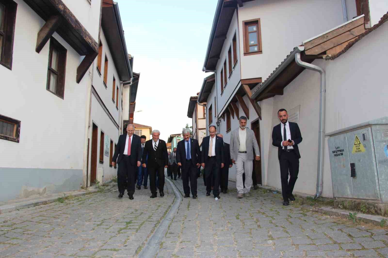 Cumhurbaşkanı Başdanışmanı Prof. Dr. Sadettin Hülagü’den Osmaneli’ni ziyaret etti