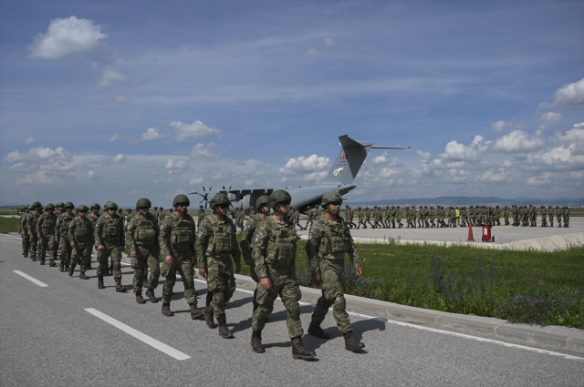 NATO talep etti, Türk komandoları Kosova'ya konuşlandı