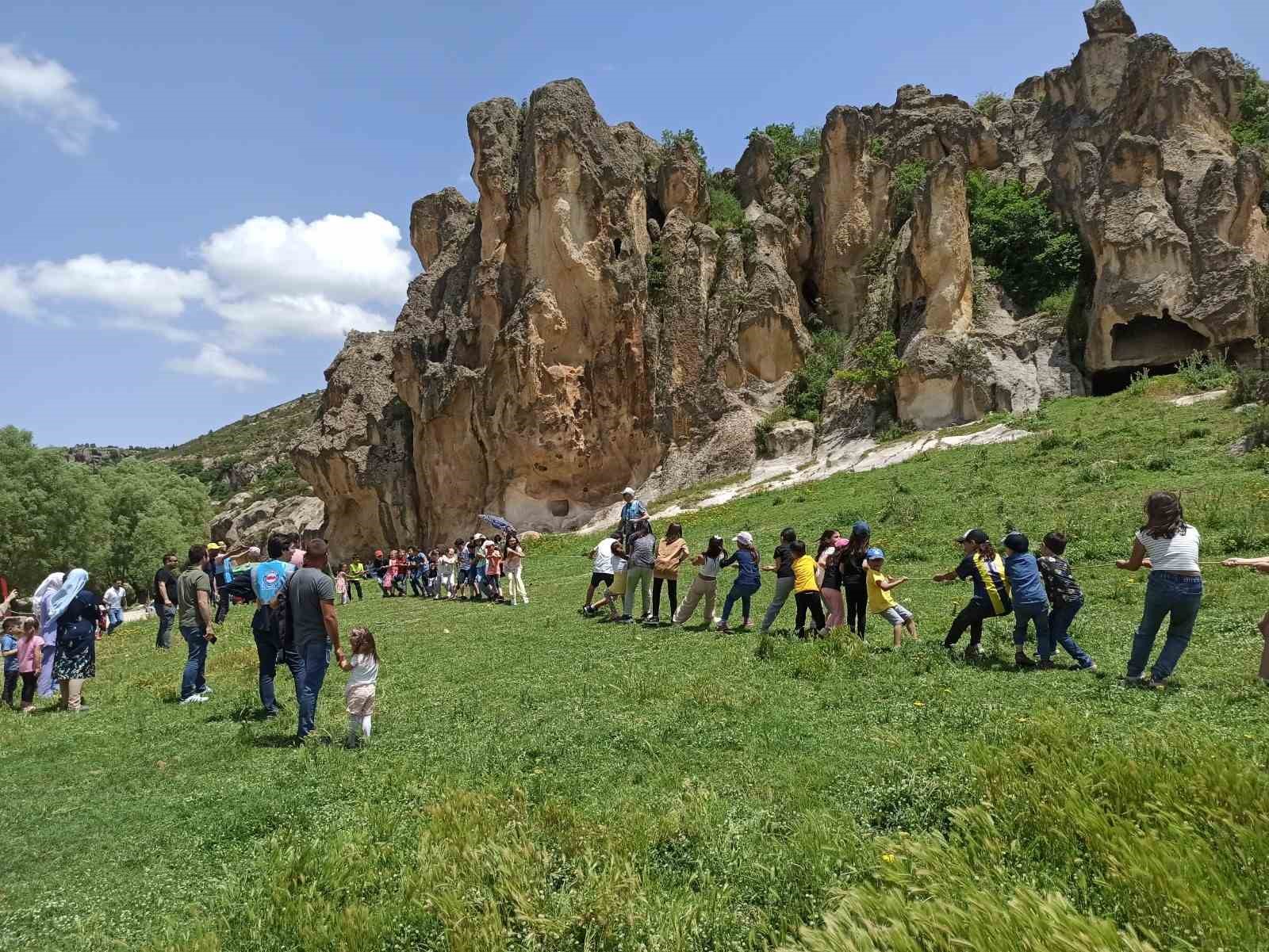 İşçiler aileleri ile birlikte bahar şenliğinde buluştu