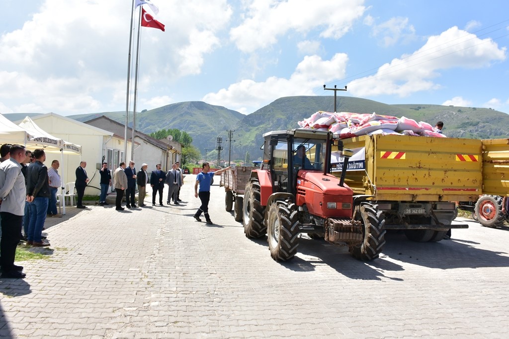 İnönü Belediyesi’nden manda üreticilerine ücretsiz yem desteği