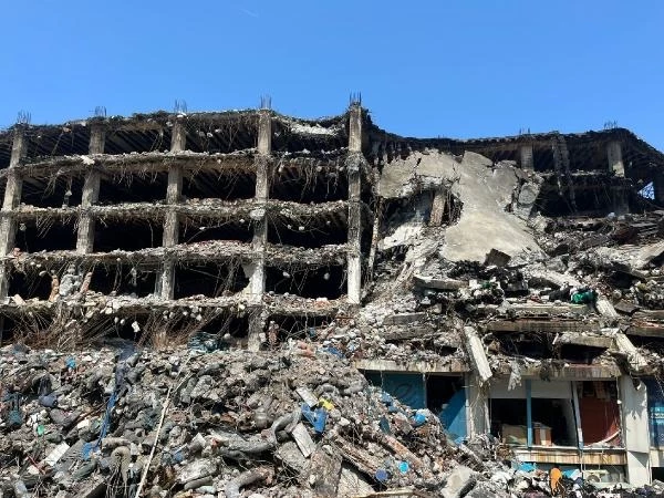 Başakşehir'de 4 gün yanan fabrikanın son hali!