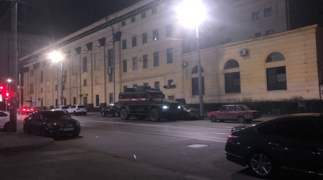 Rusya'da darbe alarmı! Zırhlı araçlar ve askerler devriye gezmeye başladı