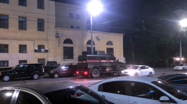 Rusya'da darbe alarmı! Zırhlı araçlar ve askerler devriye gezmeye başladı