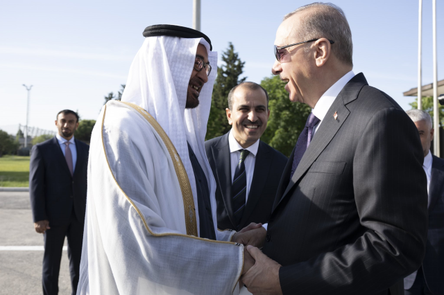 Cumhurbaşkanı Erdoğan'la görüşen BAE lideri Al Nahyan'dan Türkçe paylaşım: Ekonomik ortaklıkları ilerletmeyi konuştuk