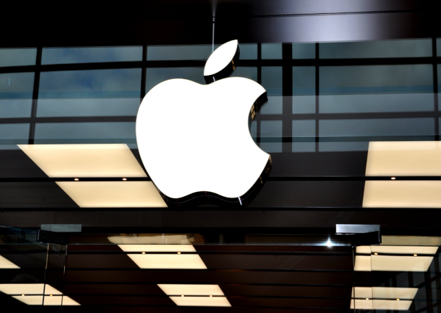 Apple, İsviçre Elma Üreticileri Birliği'nin logosunun patentini almak için derneğe dava açtı