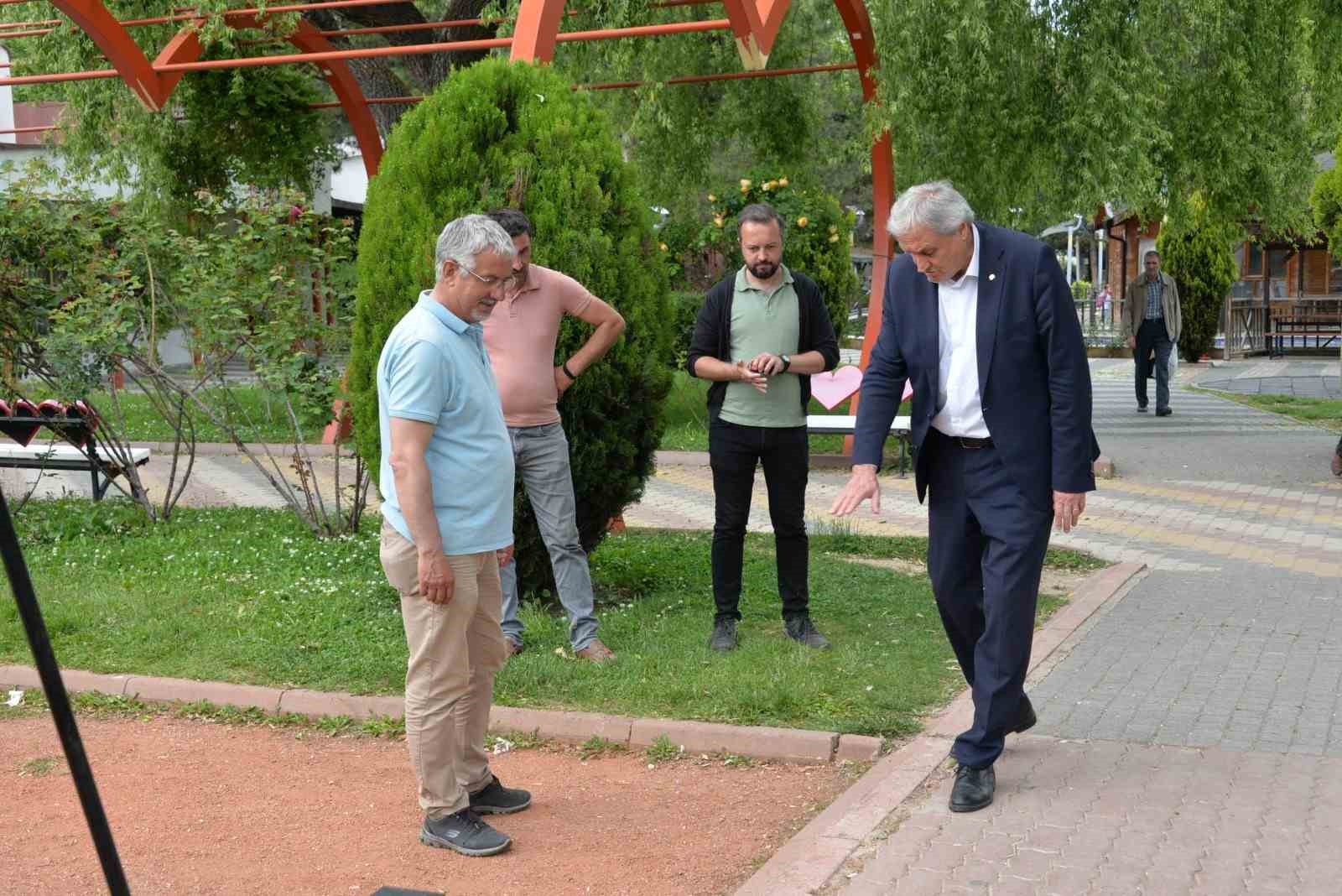 Başkan Bakkalcıoğlu kanal boyunda incelemelerde bulundu