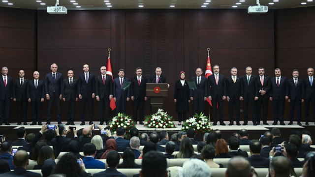 Erdoğan'ın açıkladığı yeni Kabine dünya basınında! Mehmet Şimşek için övgü dolu ifadeler kullandılar