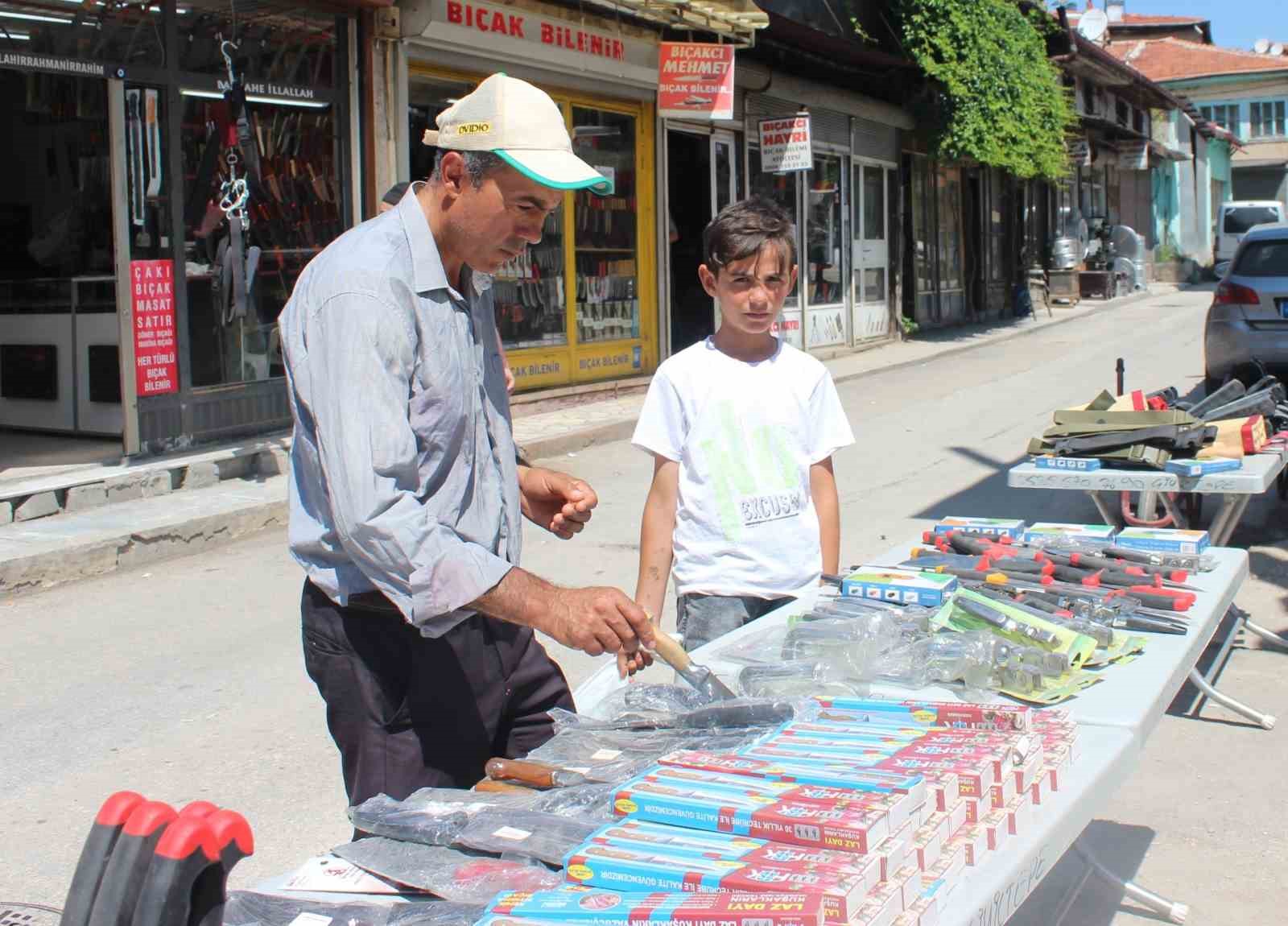 Bıçakçı esnafında bayram yoğunluğu