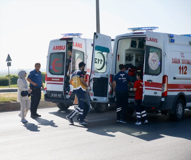 Eskişehir'de 9 otomobilin karıştığı zincirleme trafik kazası! Yaralılar var