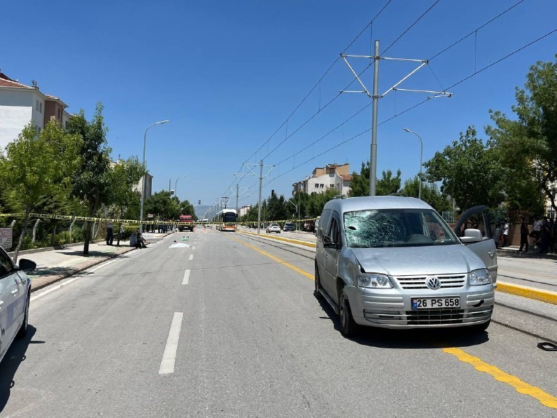 Eskişehir’de kasisi kullanmayan sürücünün çarptığı 72 yaşındaki adam hayatını kaybetti