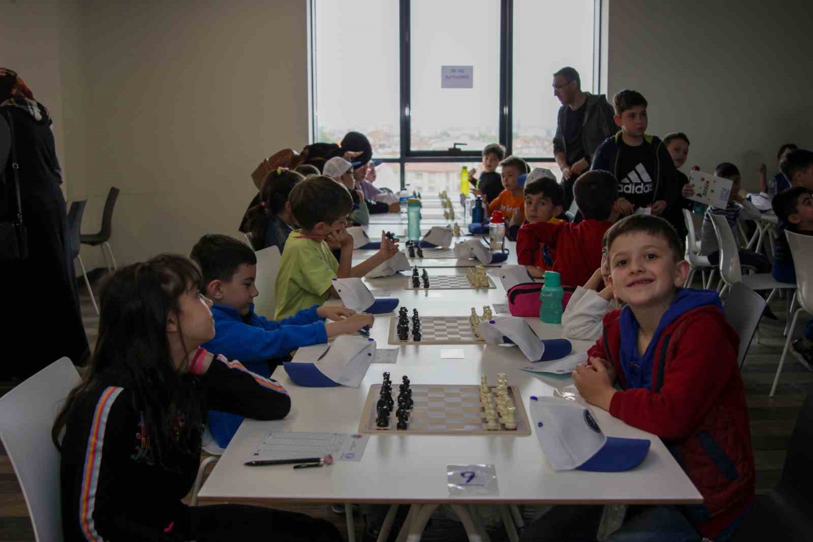 Kütahya’da Hisarlı Ahmet Satranç Turnuvası başladı