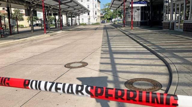 Almanya'da tren istasyonunda oklu saldırı! Ekipler aşırı sağcı olup olmadığını araştırıyor