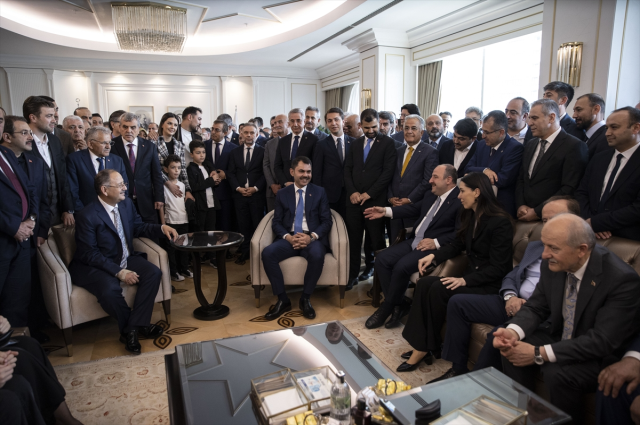 Görevi Özhaseki'ye teslim eden Kurum'un yerel seçimde İstanbul'dan aday gösterileceği iddia edildi