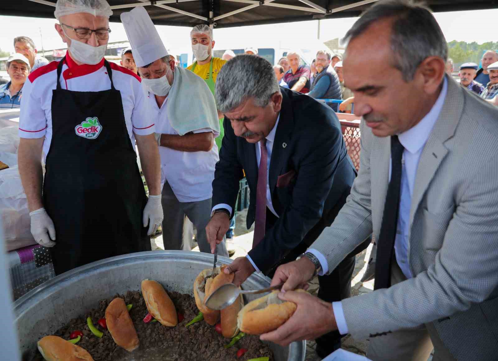 Kütahya’da Canlı Hayvan Pazarı açıldı