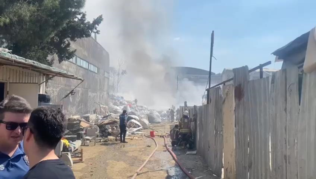 Tuzla'da geri dönüşüm tesislerinde yangın çıktı! Durdurulan Marmaray seferleri normale döndü