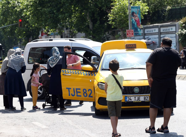 İstanbul'un kanayan yarası taksi sorunu! Ahlaksız pazarlık objektiflere böyle yansıdı