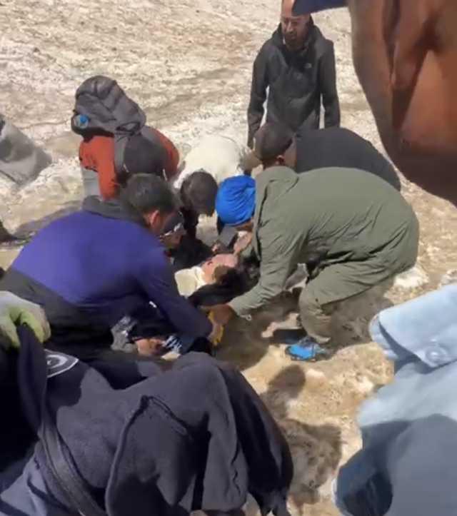 Cilo Dağı'nda korkunç olay! Buzulların arasına düşen 2 kişi kurtarıldı, 2 kişi halen aranıyor