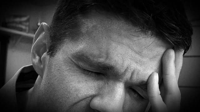 Küme tipi baş ağrısı nedir, neden olur, belirtileri nelerdir? Küme tipi baş ağrısına ne iyi gelir? Küme tipi baş ağrısı sebepleri nelerdir?