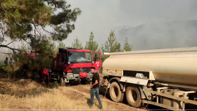 Gaziantep, Muğla ve Antalya'da orman yangını! Ekiplerin müdahalesi sürüyor