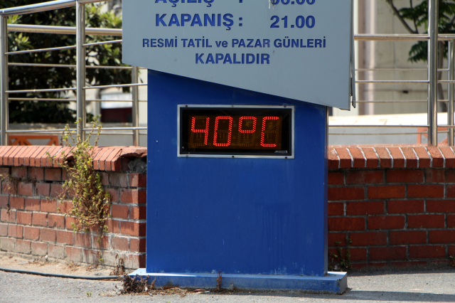 İstanbul'da termometreler 40 dereceyi gördü