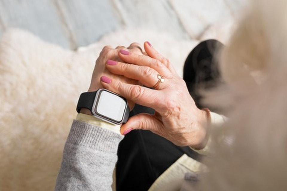 Akıllı saatler Parkinson hastalığının teşhisi için umut olacak!