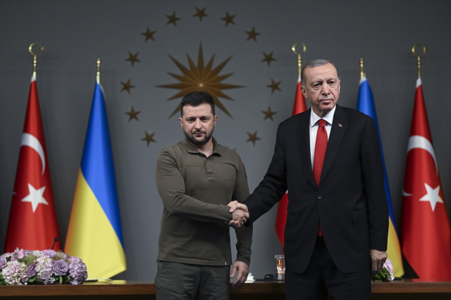 Zelenski ile görüşen Cumhurbaşkanı Erdoğan, Putin'e mesaj yolladı: Bir an önce barış arayışlarına geri dönmemiz lazım